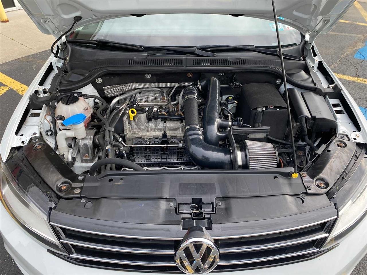 Volkswagen Jetta 1.4T S 6M 2017