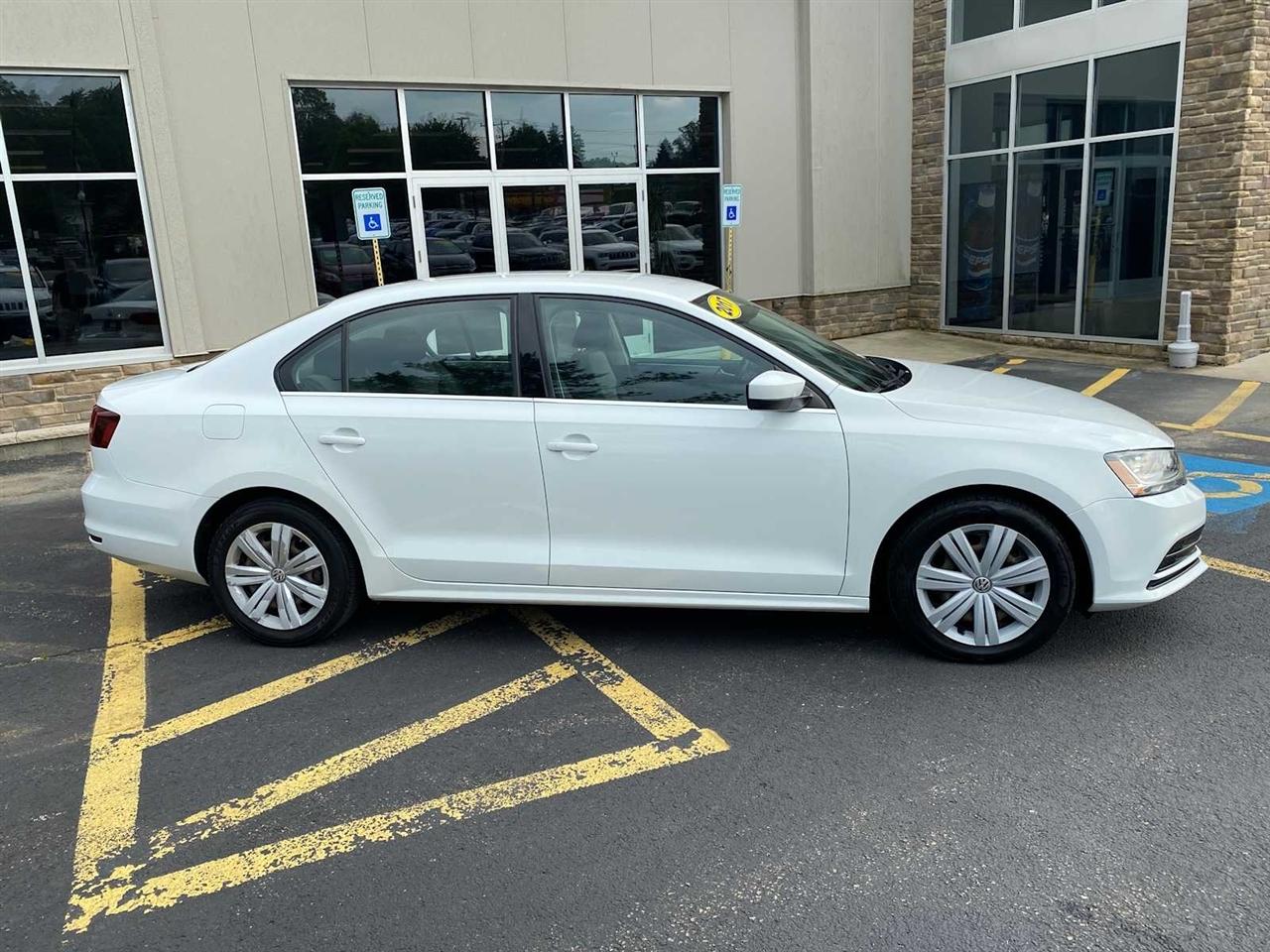 Volkswagen Jetta 1.4T S 6M 2017