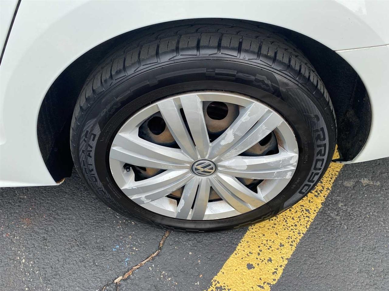 Volkswagen Jetta 1.4T S 6M 2017