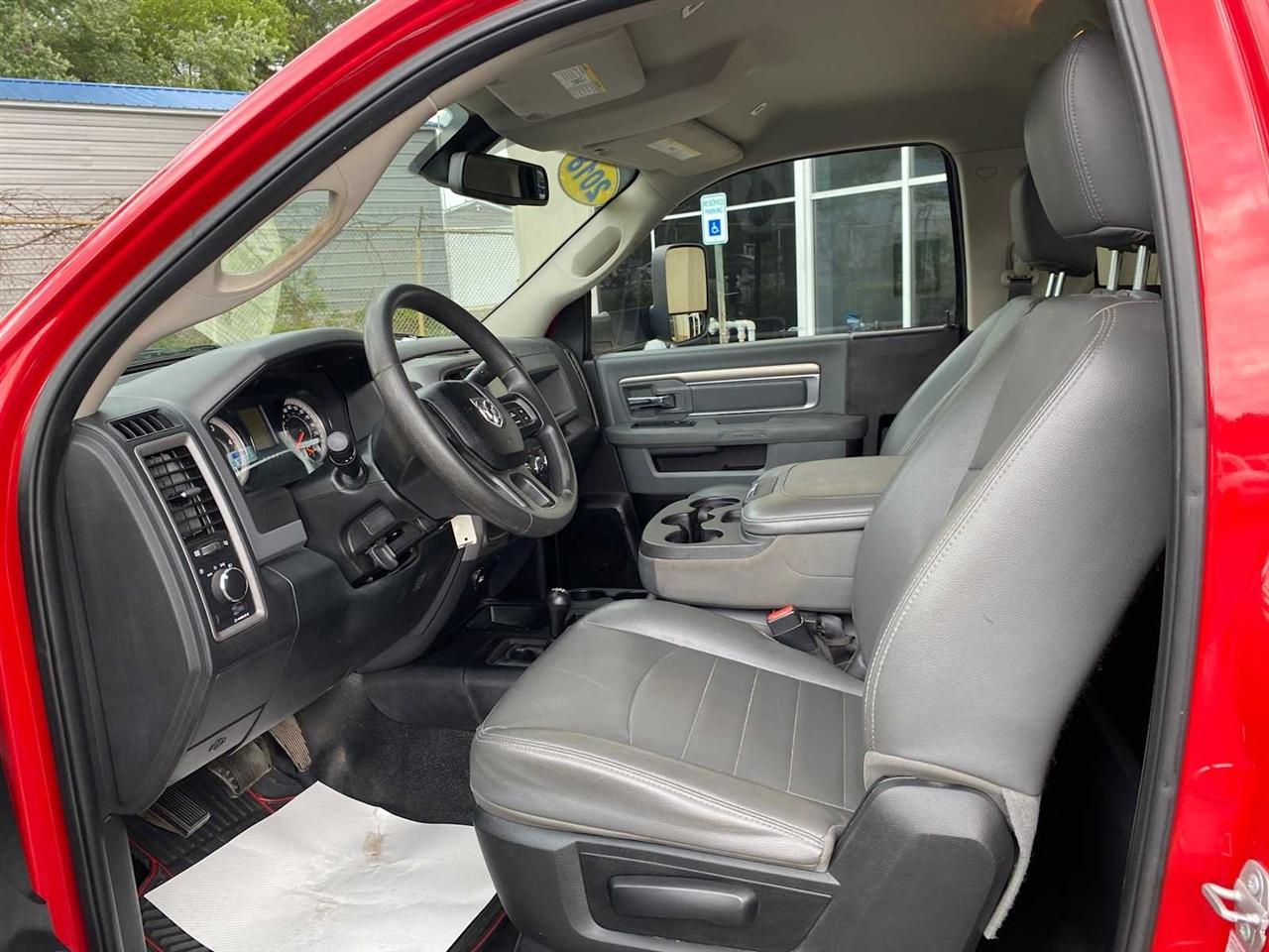 RAM 3500 Regular Cab 4WD DRW 2018