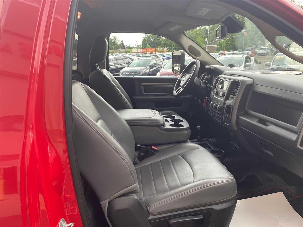 RAM 3500 Regular Cab 4WD DRW 2018