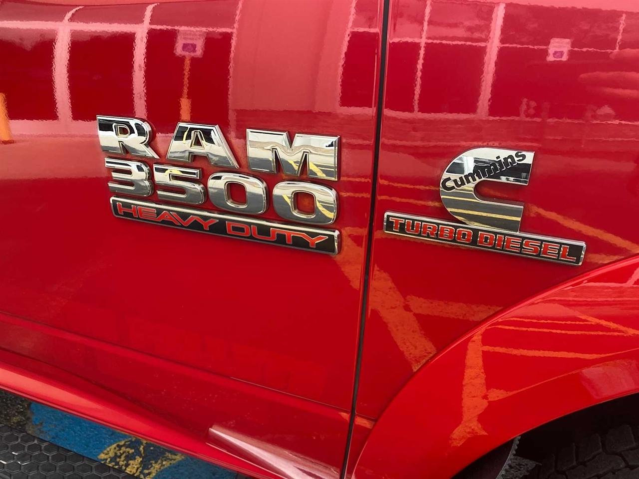 RAM 3500 Regular Cab 4WD DRW 2018