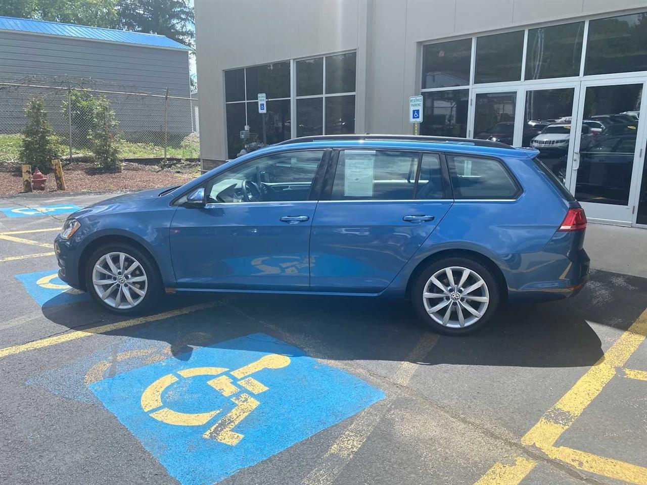 Volkswagen Golf SportWagen TSI SE 6A 2017