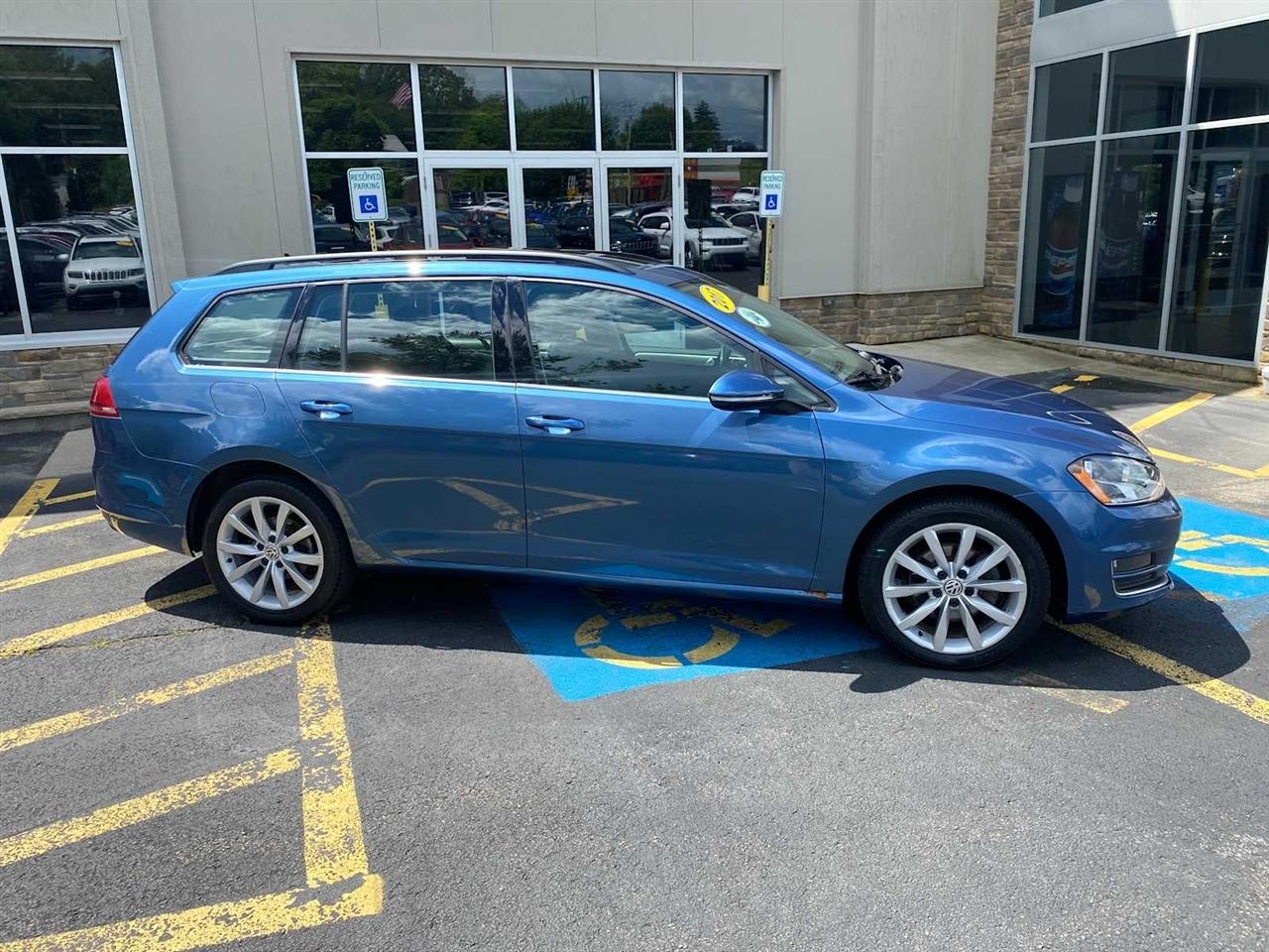 Volkswagen Golf SportWagen TSI SE 6A 2017