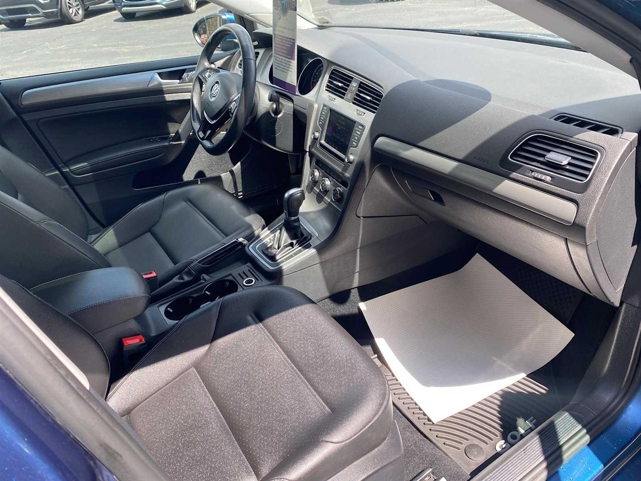 Volkswagen Golf SportWagen TSI SE 6A 2017