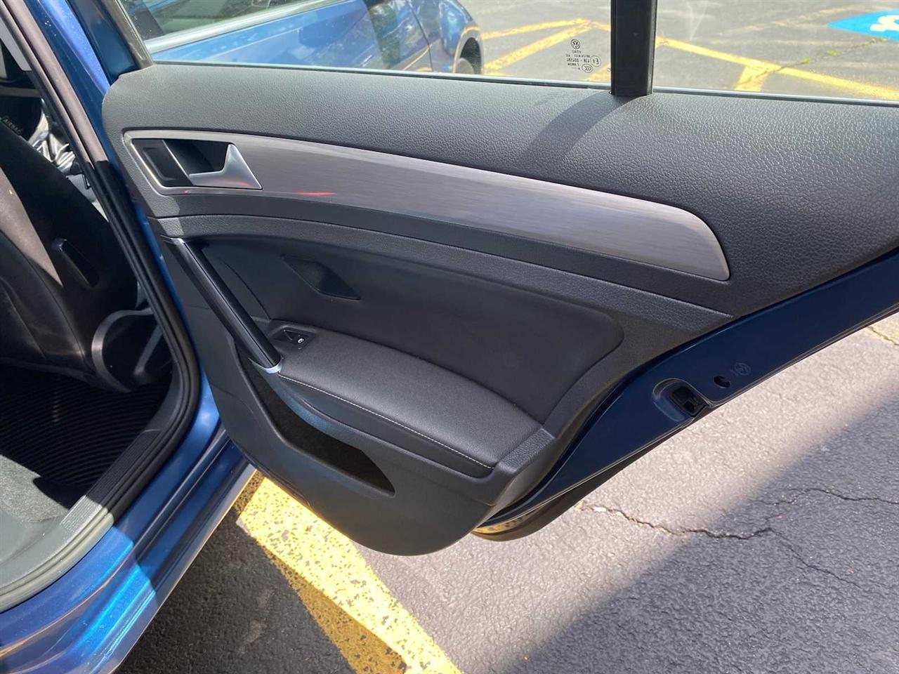 Volkswagen Golf SportWagen TSI SE 6A 2017