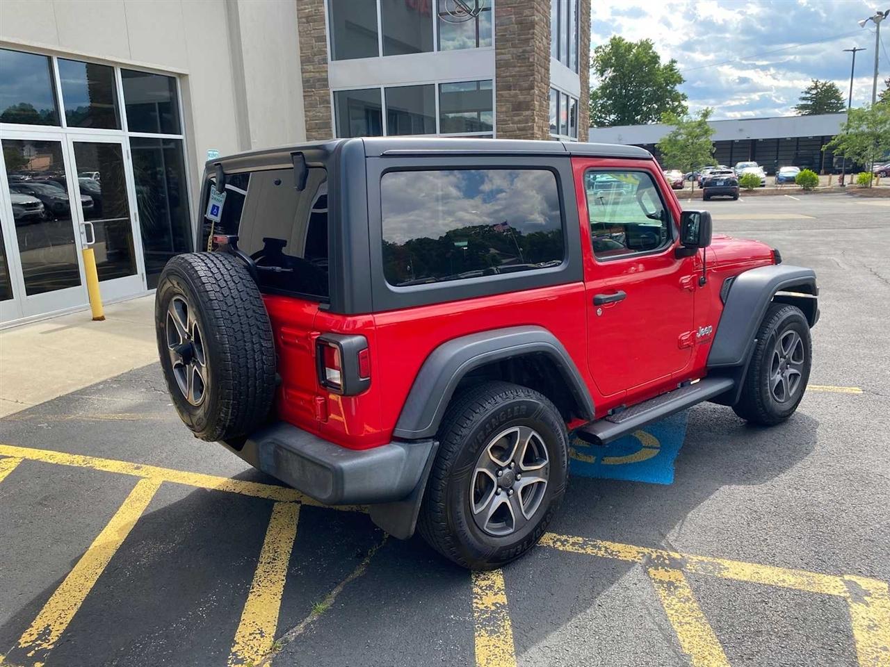 Jeep Wrangler Sport 4WD 2019