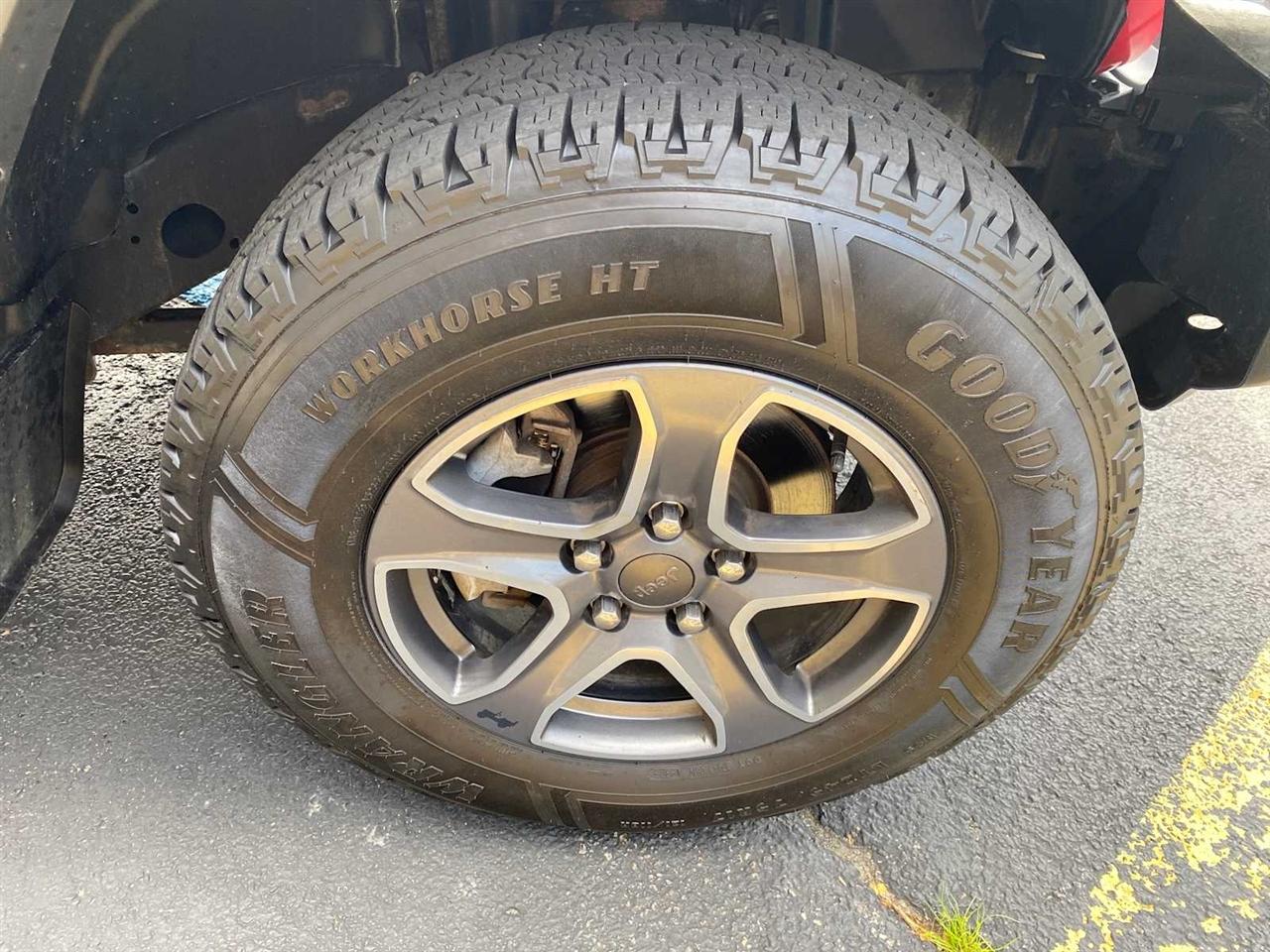 Jeep Wrangler Sport 4WD 2019