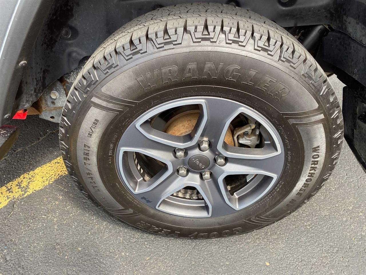 Jeep Wrangler Sport 4WD 2019