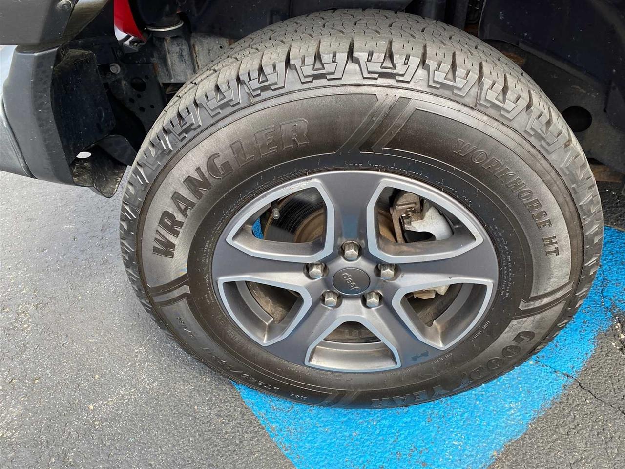 Jeep Wrangler Sport 4WD 2019