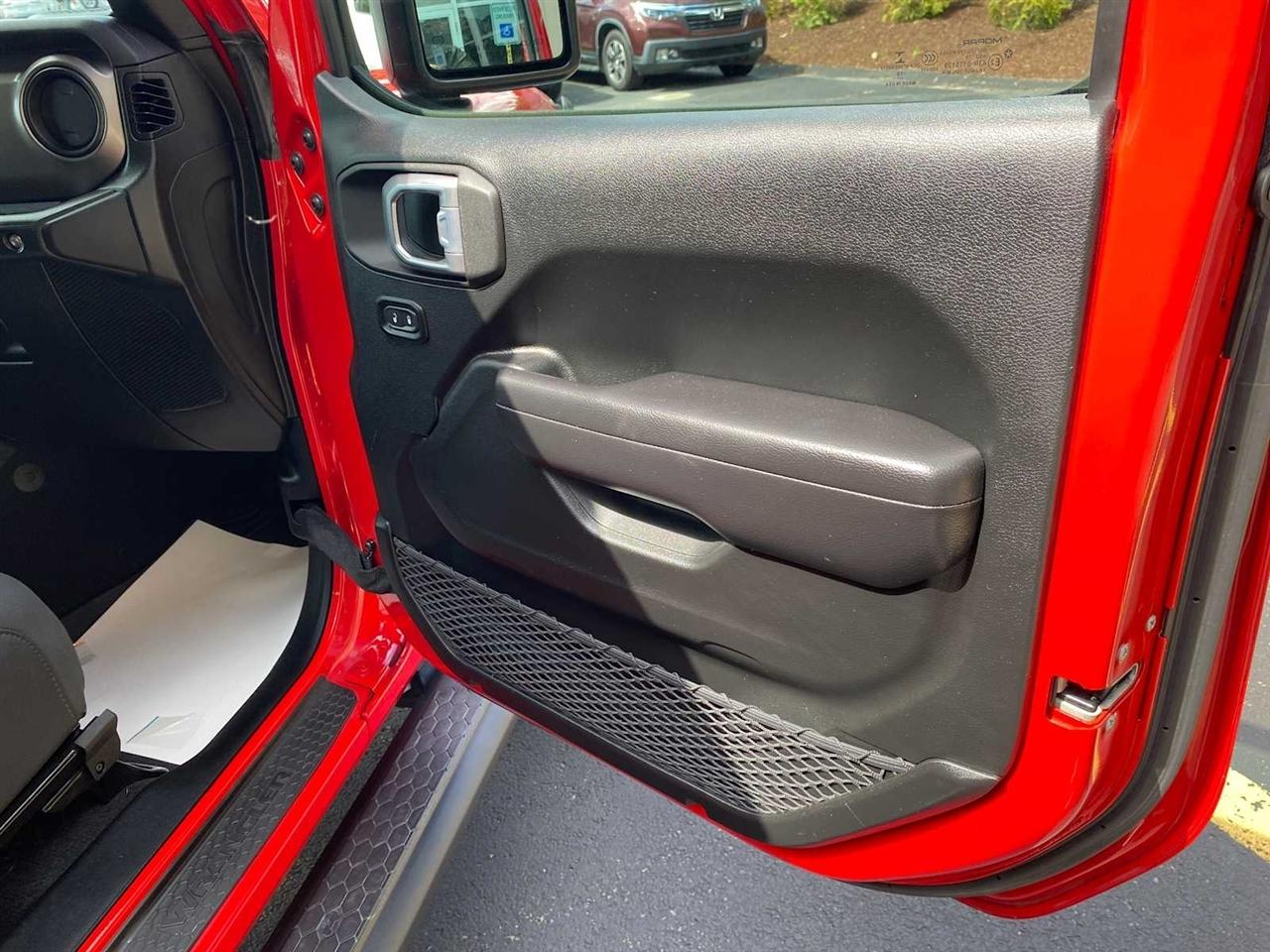 Jeep Wrangler Sport 4WD 2019