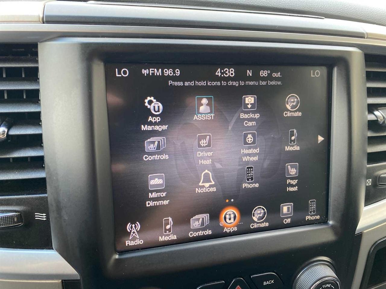 RAM 1500 SLT Crew Cab SWB 4WD 2016