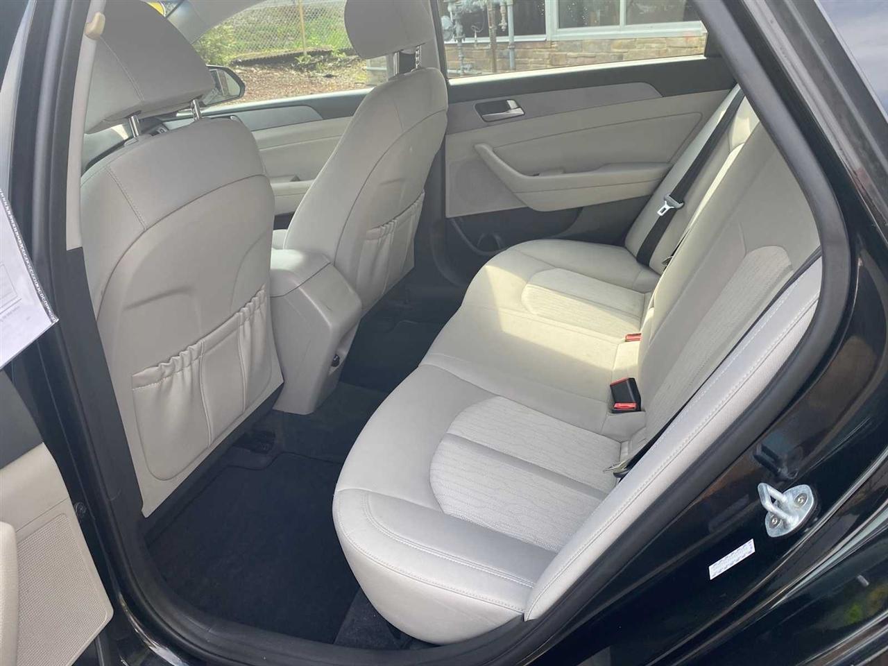 Hyundai Sonata Hybrid SE 2019