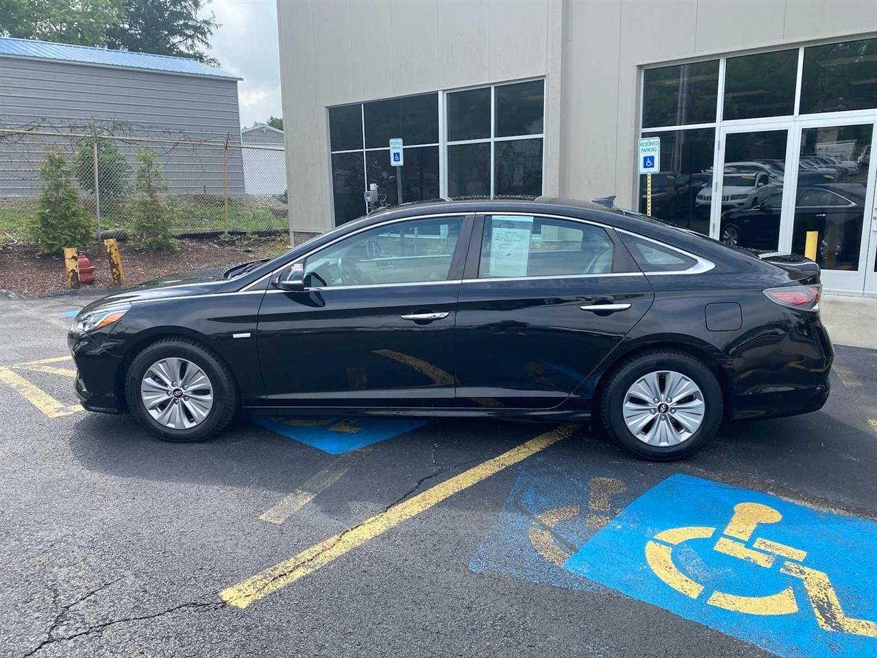 Hyundai Sonata Hybrid SE 2019