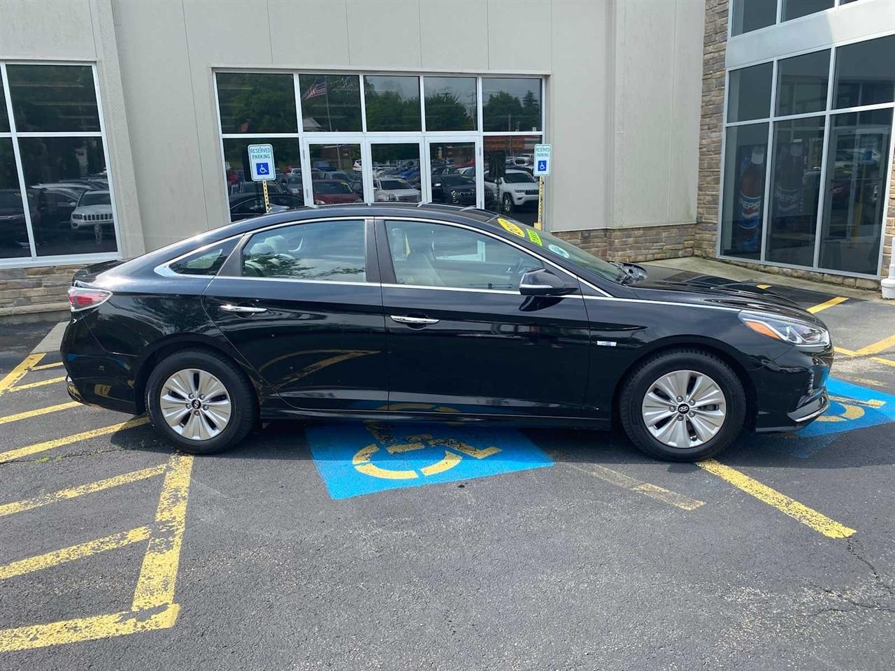 Hyundai Sonata Hybrid SE 2019