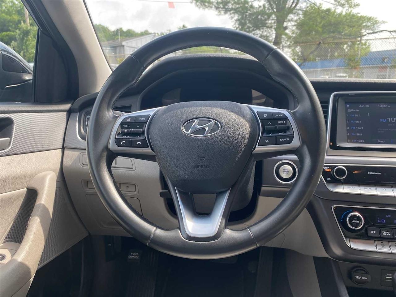 Hyundai Sonata Hybrid SE 2019