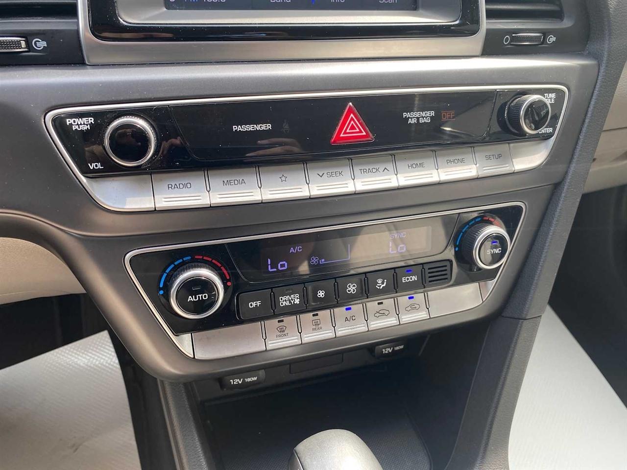 Hyundai Sonata Hybrid SE 2019