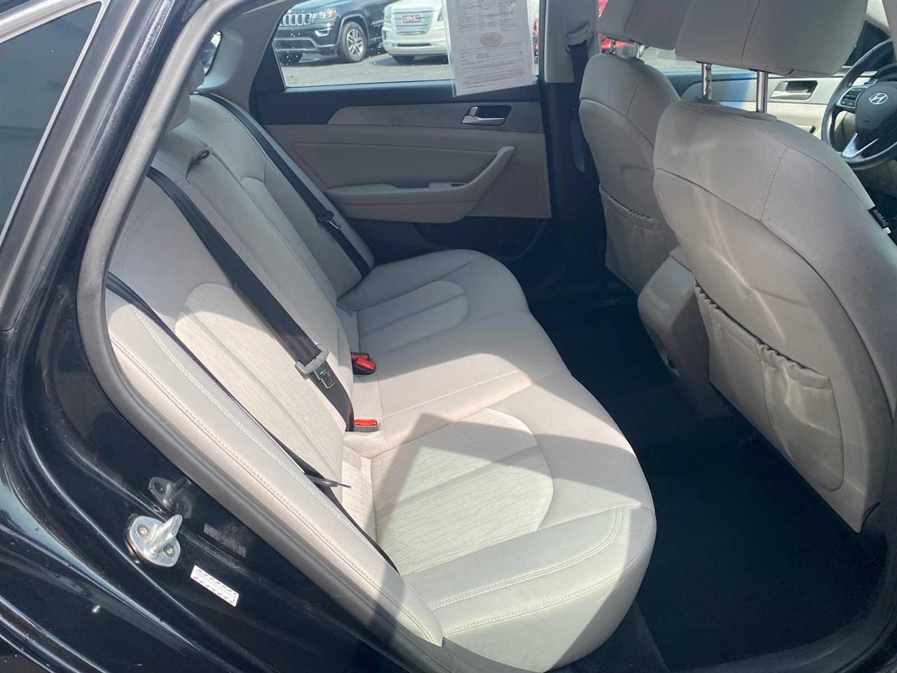 Hyundai Sonata Hybrid SE 2019