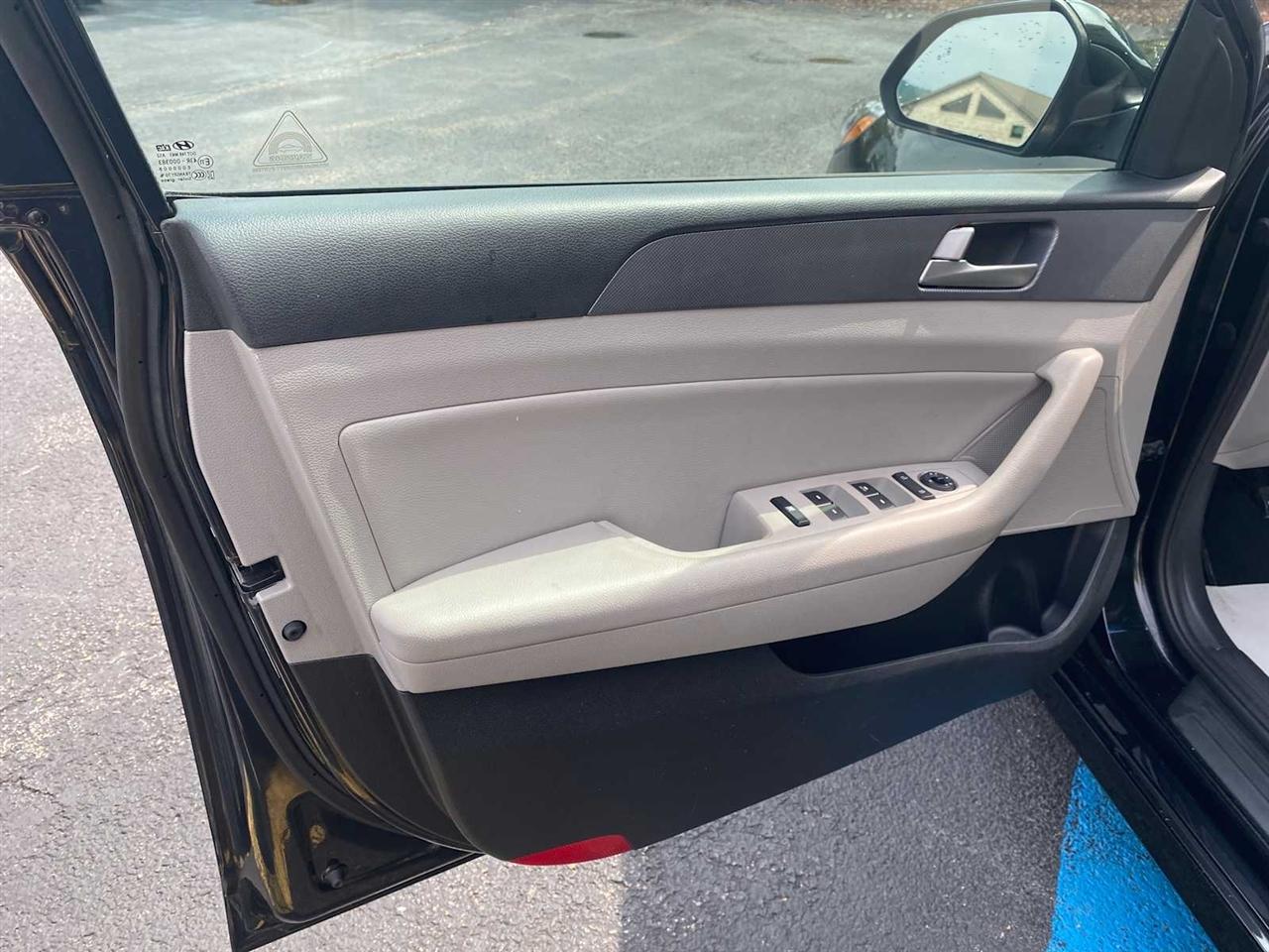 Hyundai Sonata Hybrid SE 2019