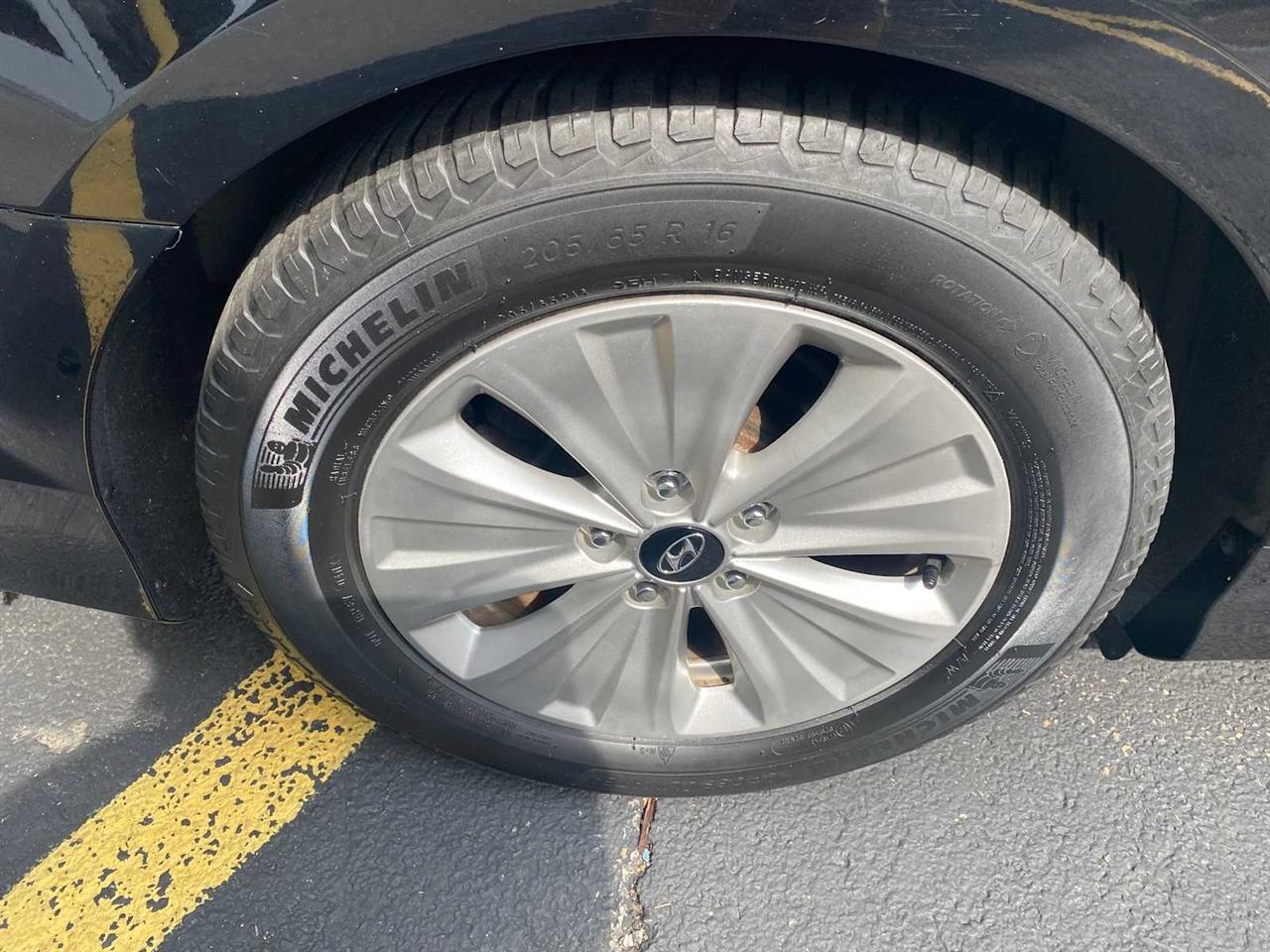 Hyundai Sonata Hybrid SE 2019