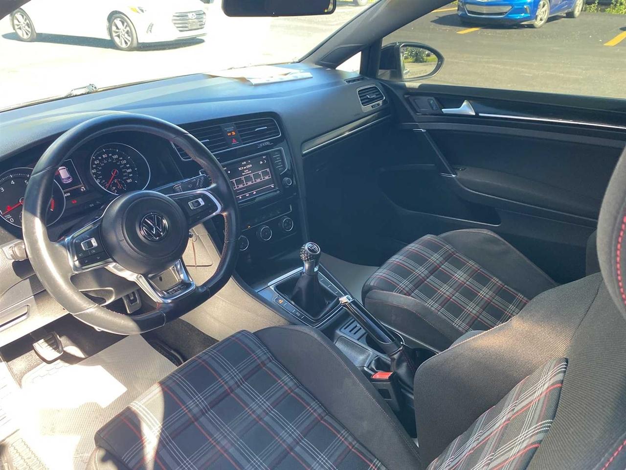 Volkswagen GTI S 6M 2-Door 2015