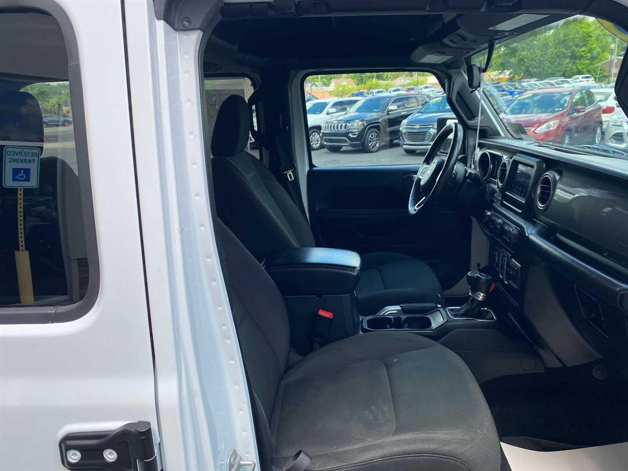 Jeep Wrangler Unlimited Sahara 2018