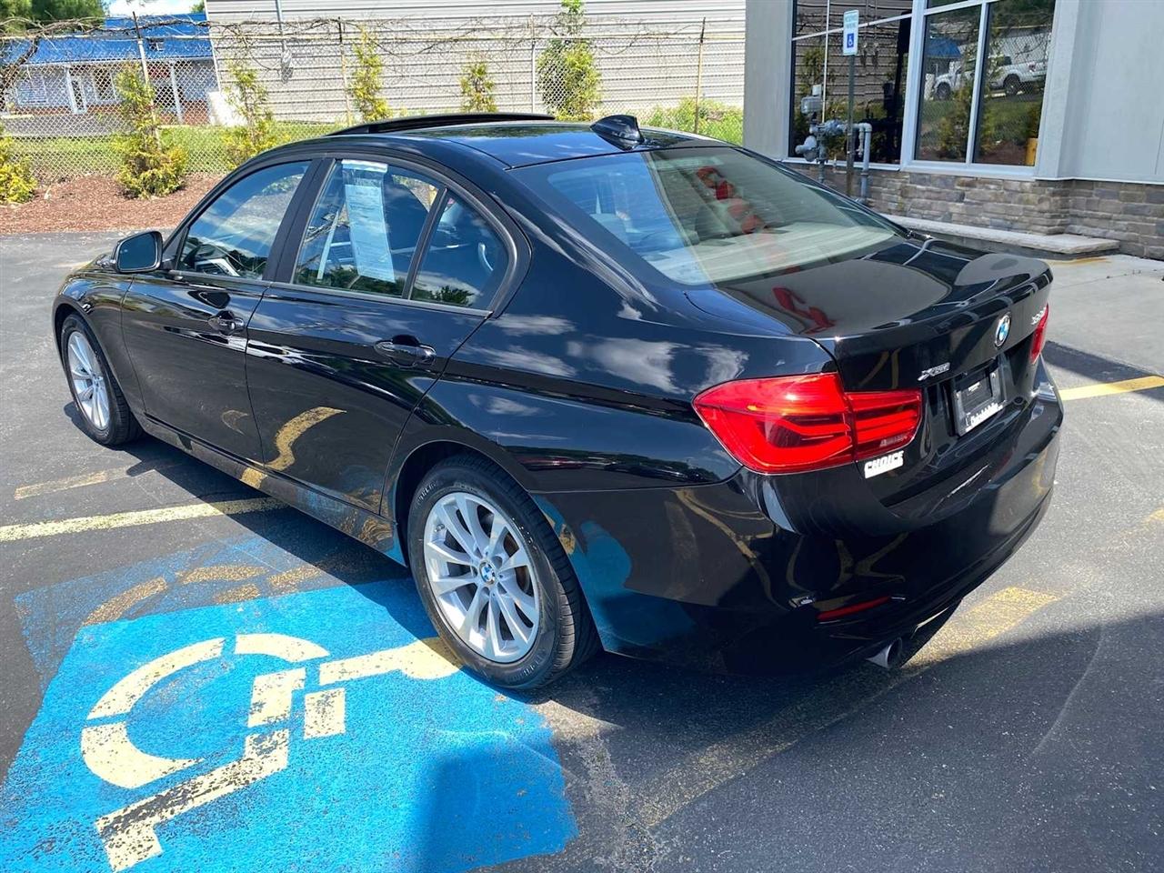 BMW 3-Series 320i xDrive Sedan 2017