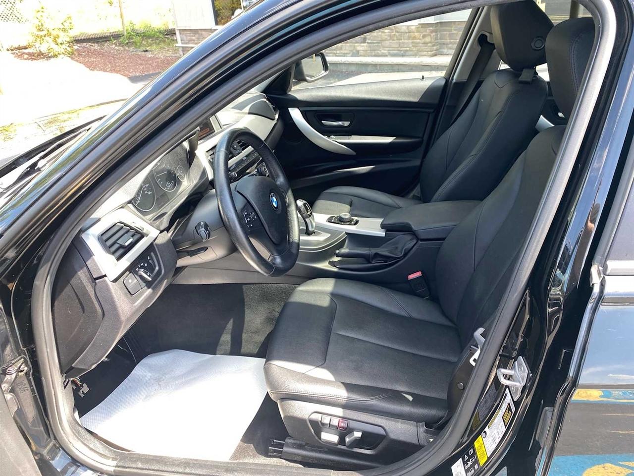 BMW 3-Series 320i xDrive Sedan 2017