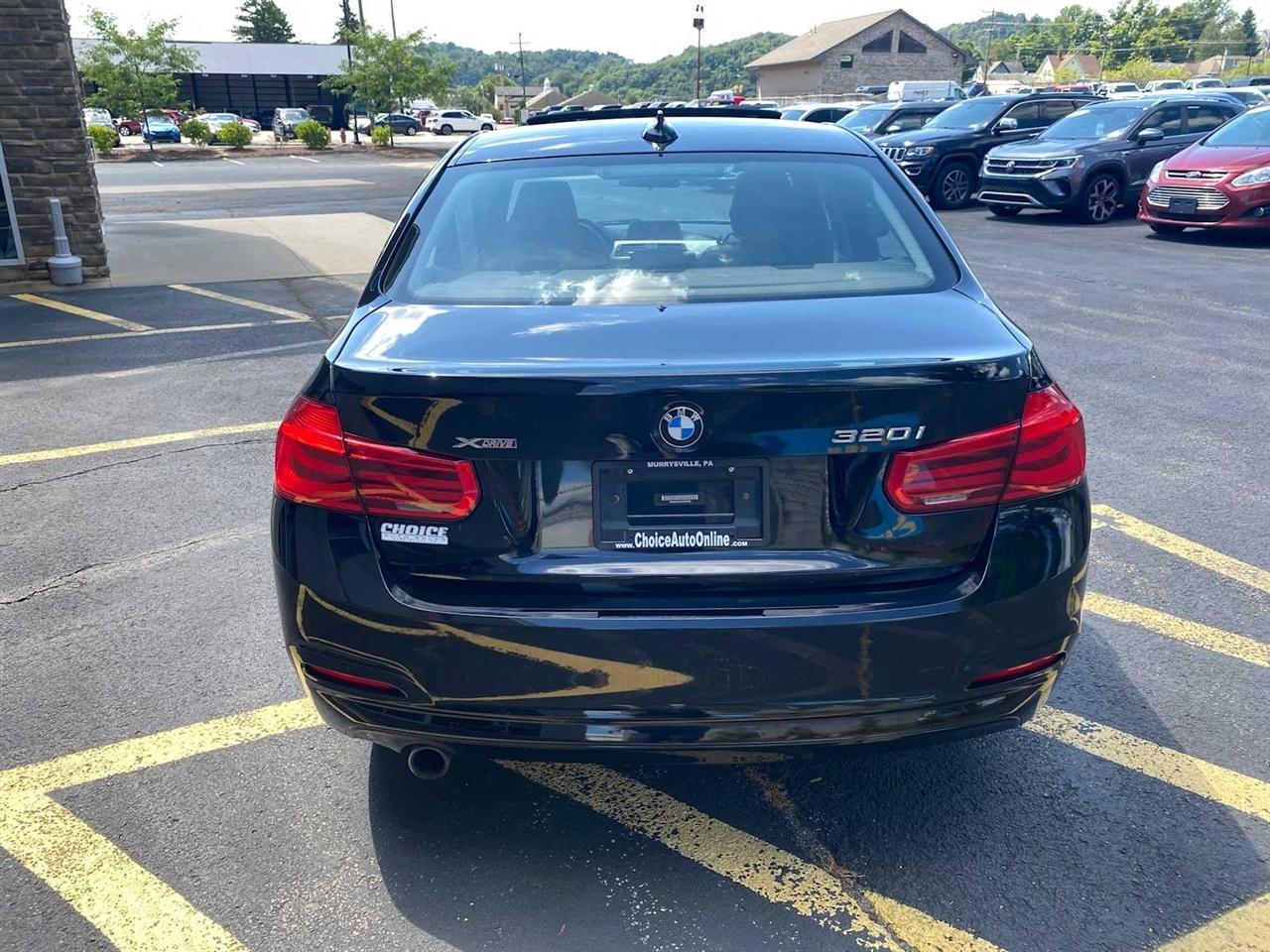 BMW 3-Series 320i xDrive Sedan 2017
