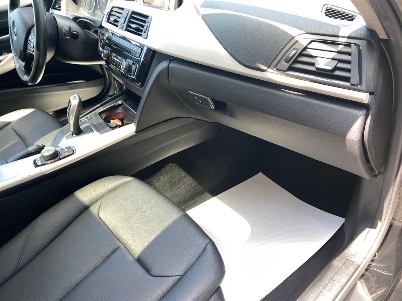 BMW 3-Series 320i xDrive Sedan 2017