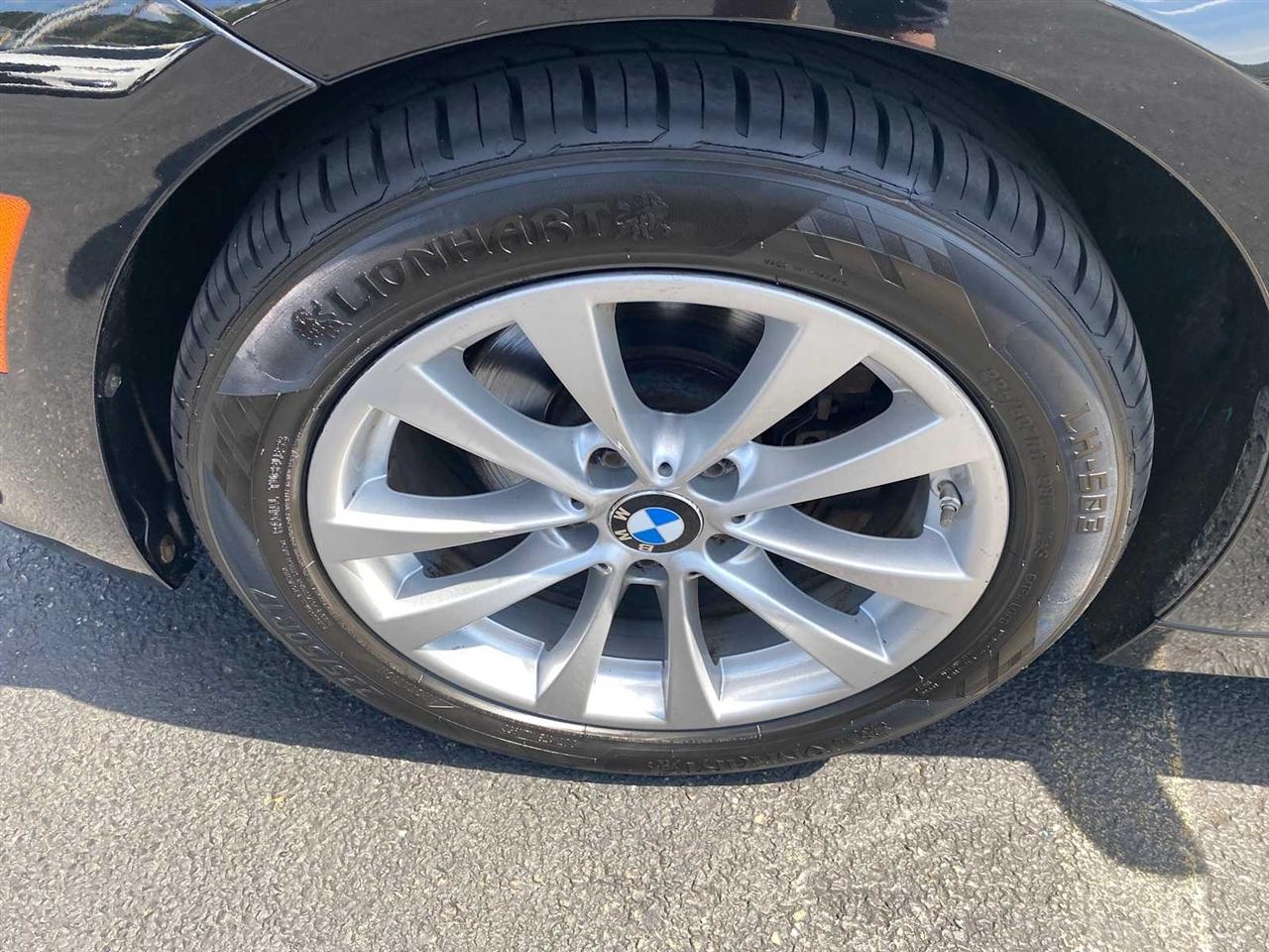 BMW 3-Series 320i xDrive Sedan 2017