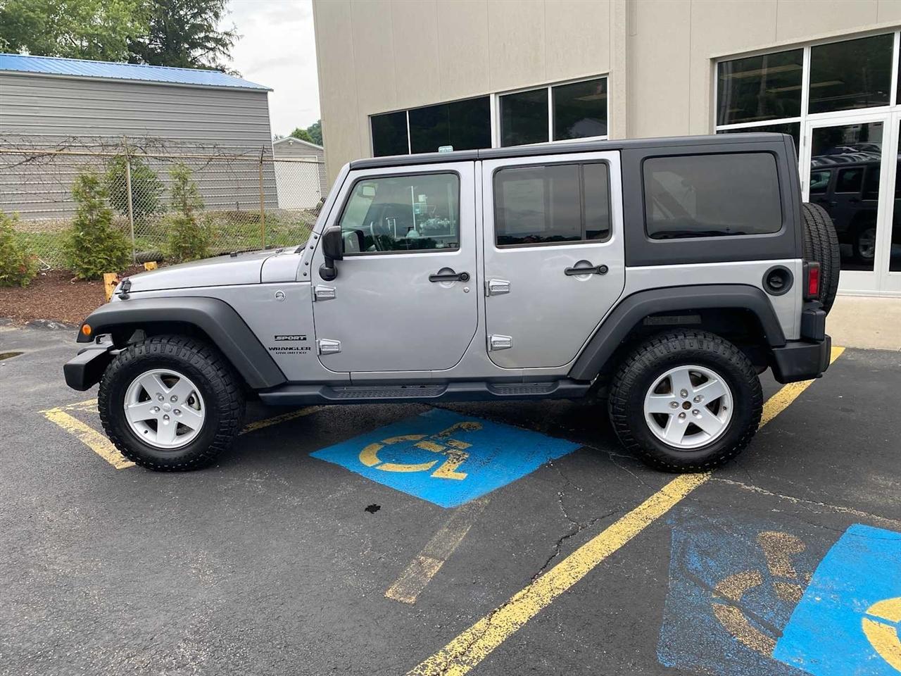 Jeep Wrangler Unlimited Sport 4WD 2017