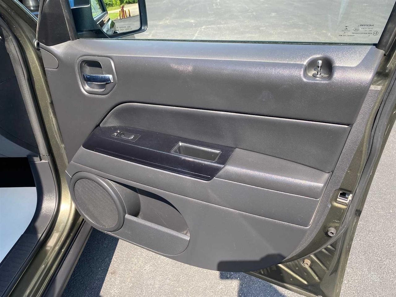 Jeep Patriot Latitude 2WD 2016