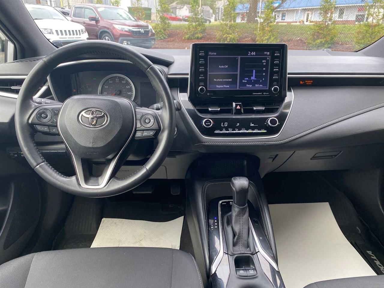 Toyota Corolla SE Hatchback 2020