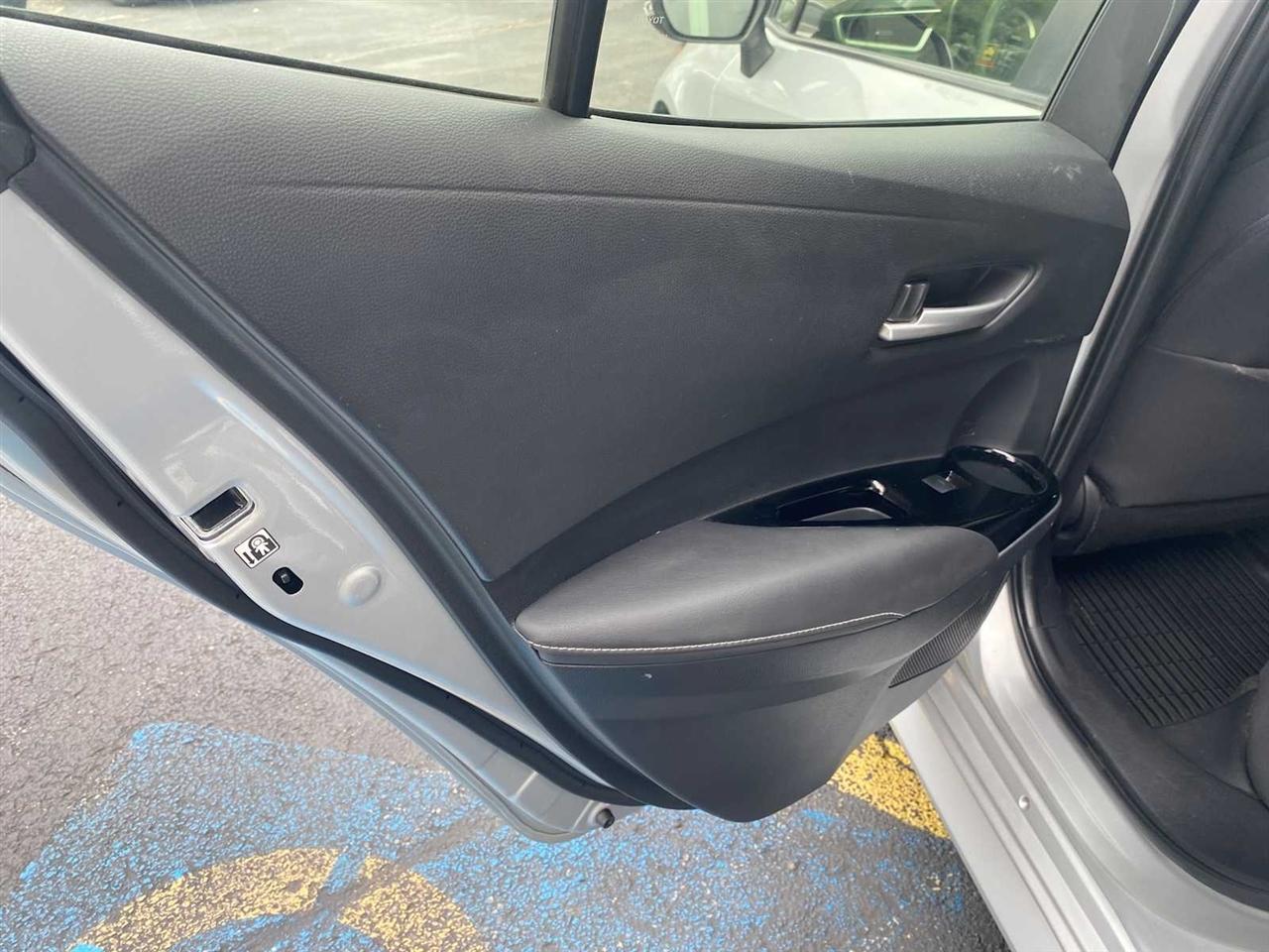 Toyota Corolla SE Hatchback 2020