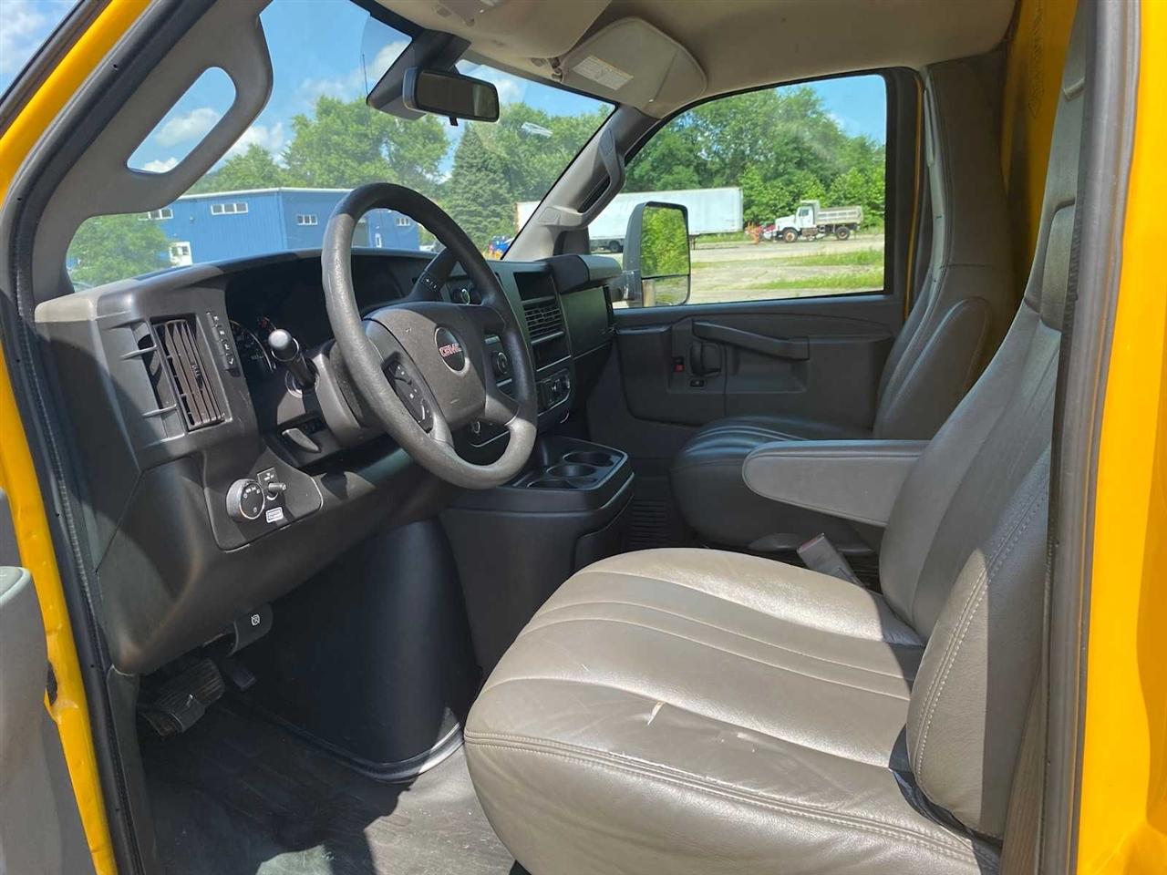 GMC Savana G3500 177 in. 2021