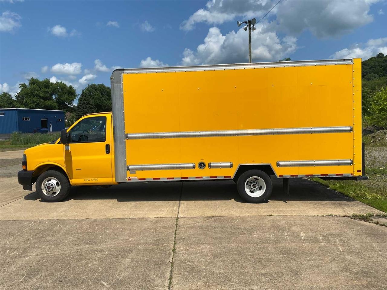 GMC Savana G3500 177 in. 2021