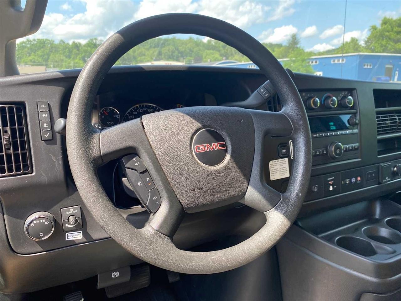 GMC Savana G3500 177 in. 2021