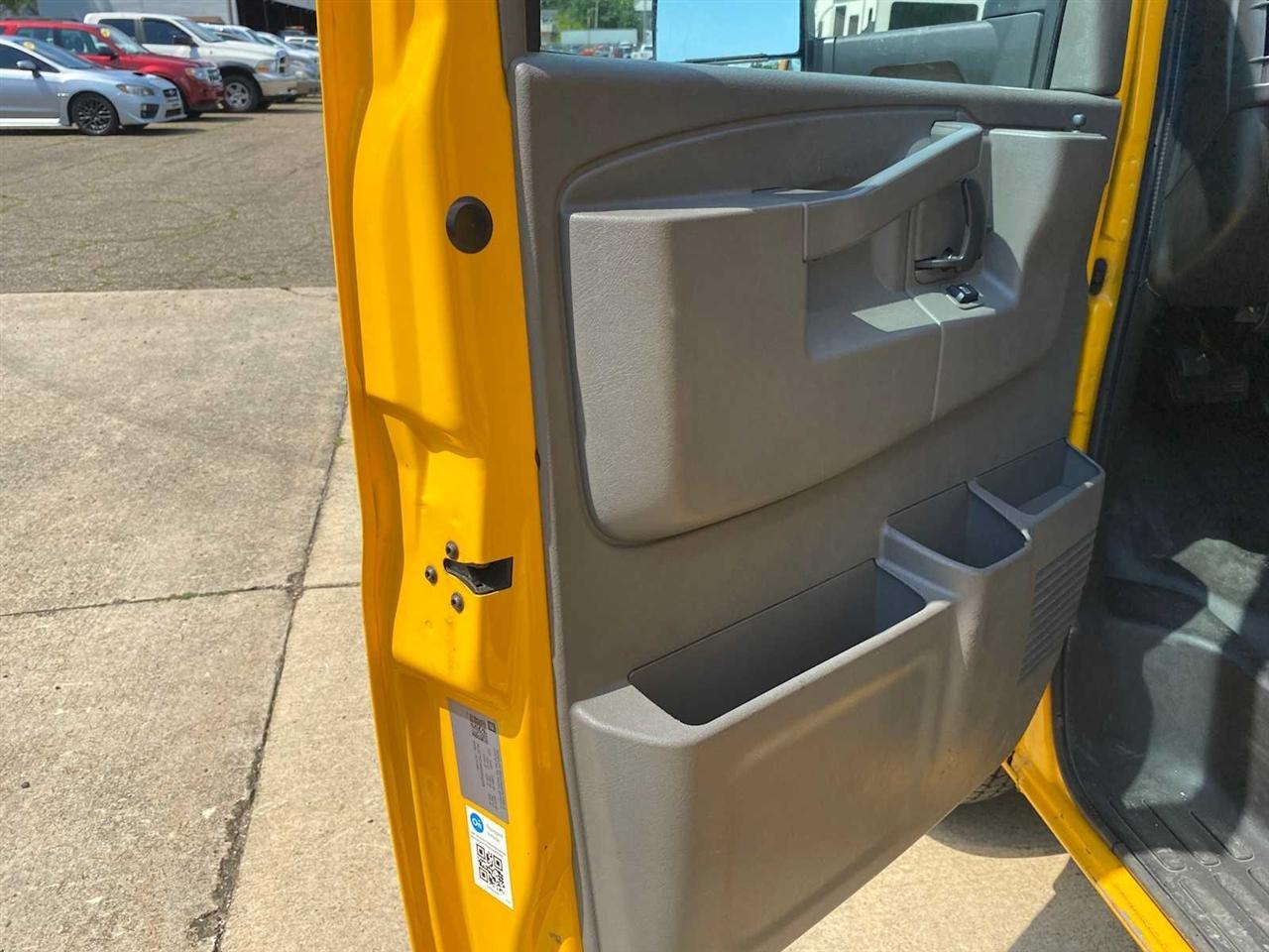 GMC Savana G3500 177 in. 2021