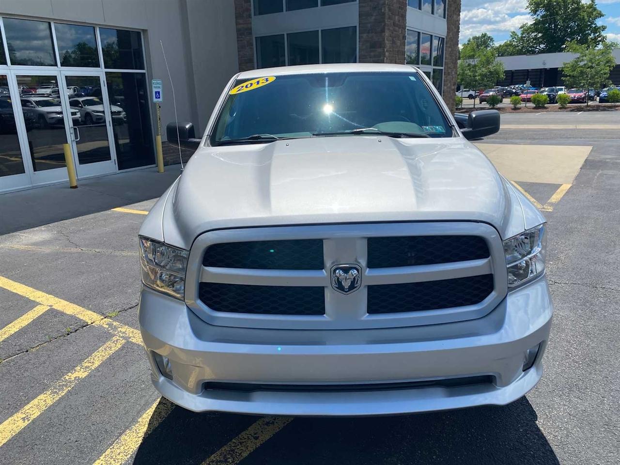 RAM 1500 Express 4x4 Quad Cab 6'4" Box 2013
