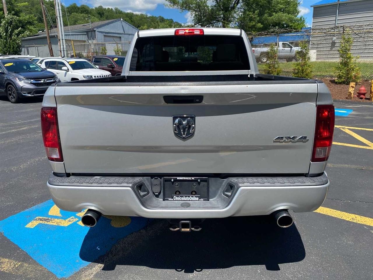 RAM 1500 Express 4x4 Quad Cab 6'4" Box 2013