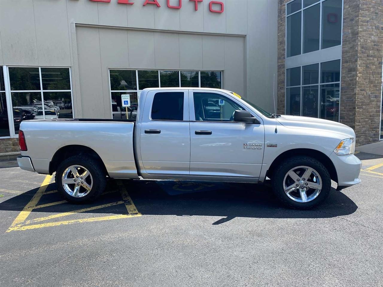 RAM 1500 Express 4x4 Quad Cab 6'4" Box 2013