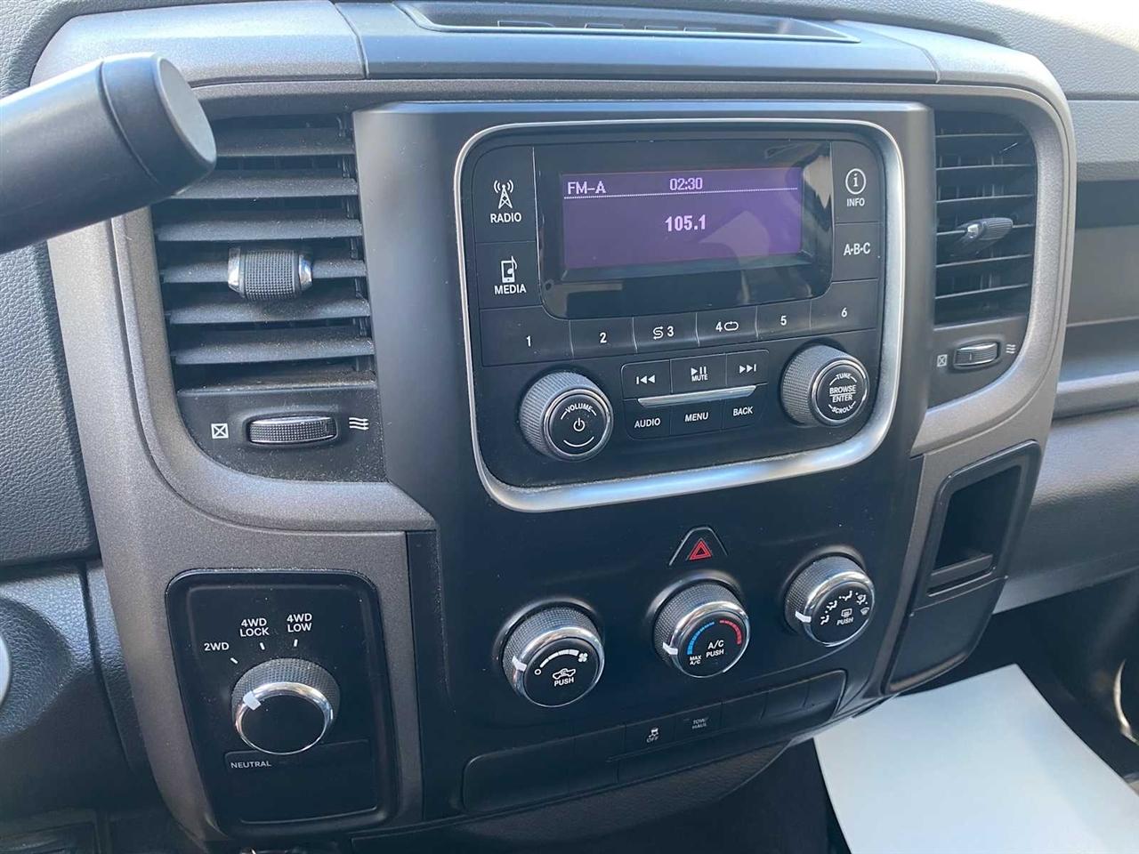 RAM 1500 Express 4x4 Quad Cab 6'4" Box 2013
