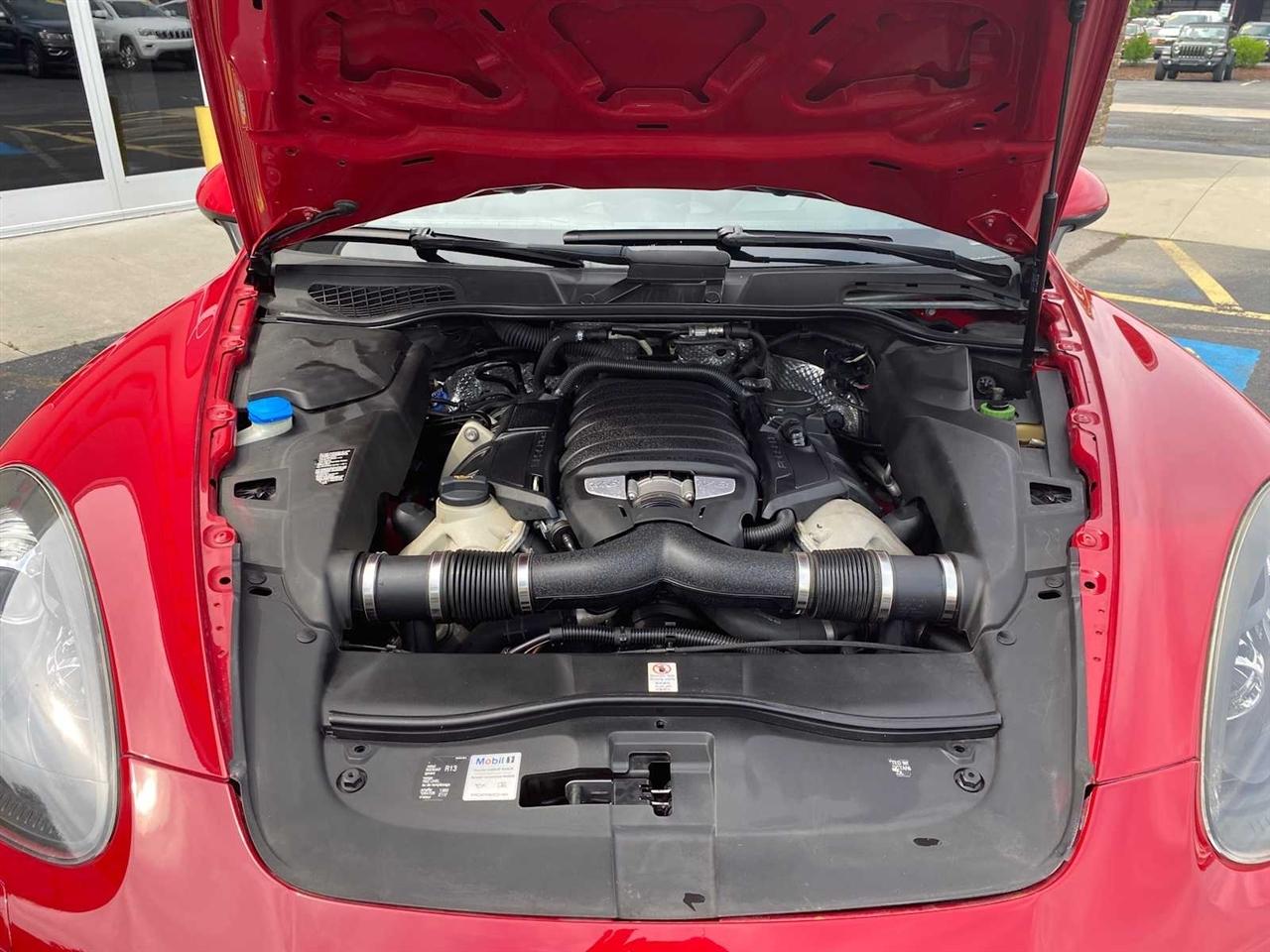 Porsche Cayenne GTS 2013