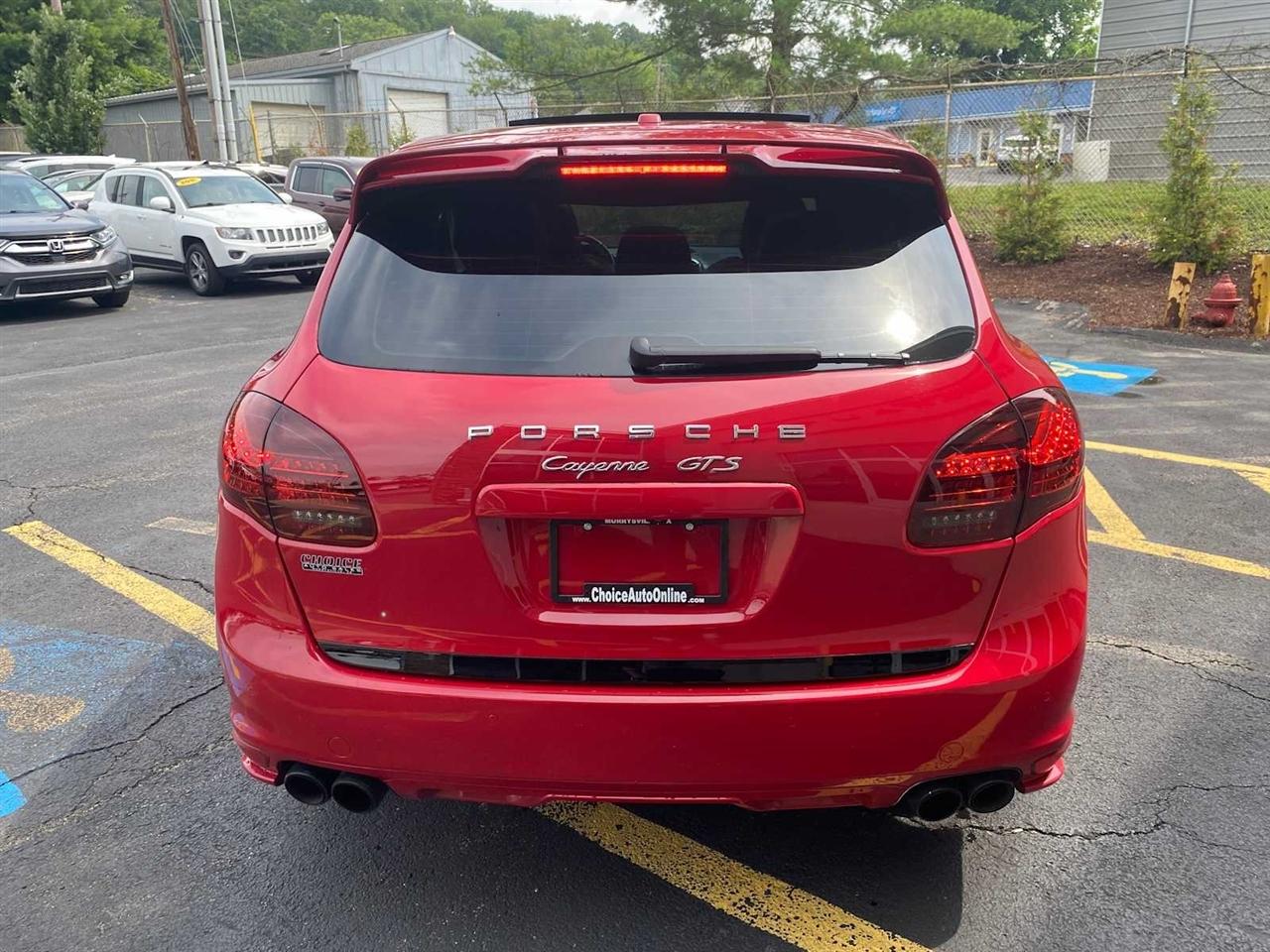 Porsche Cayenne GTS 2013