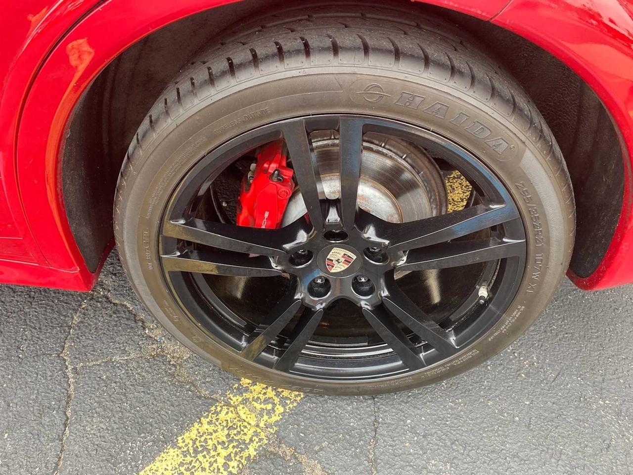 Porsche Cayenne GTS 2013
