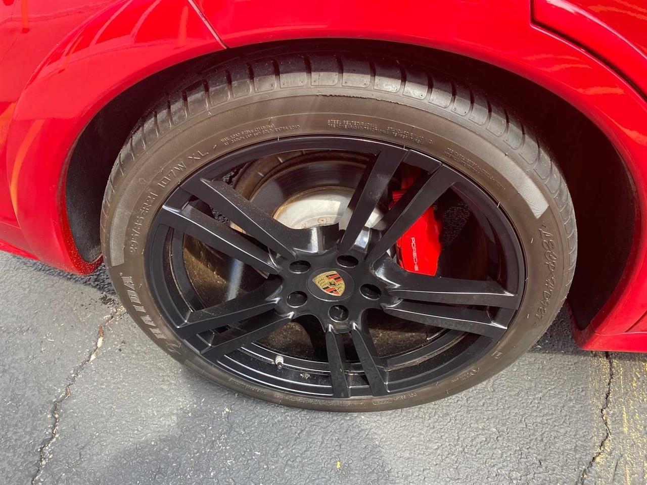 Porsche Cayenne GTS 2013
