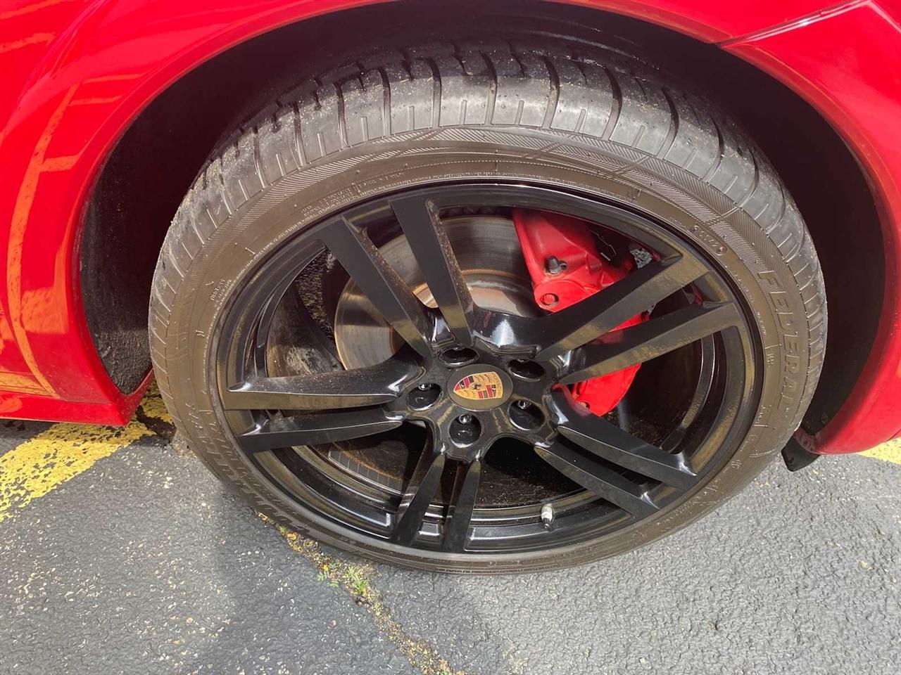 Porsche Cayenne GTS 2013