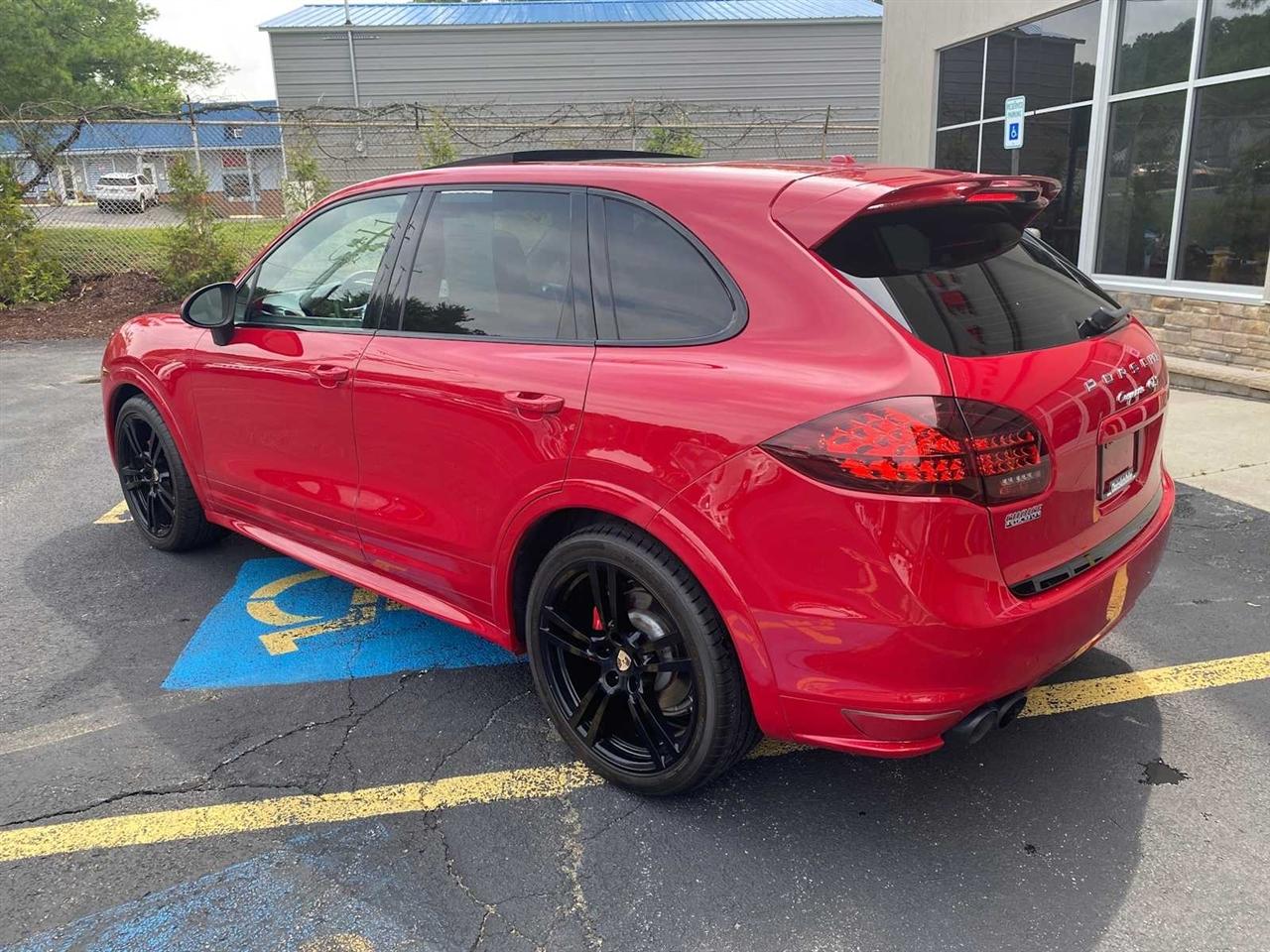 Porsche Cayenne GTS 2013