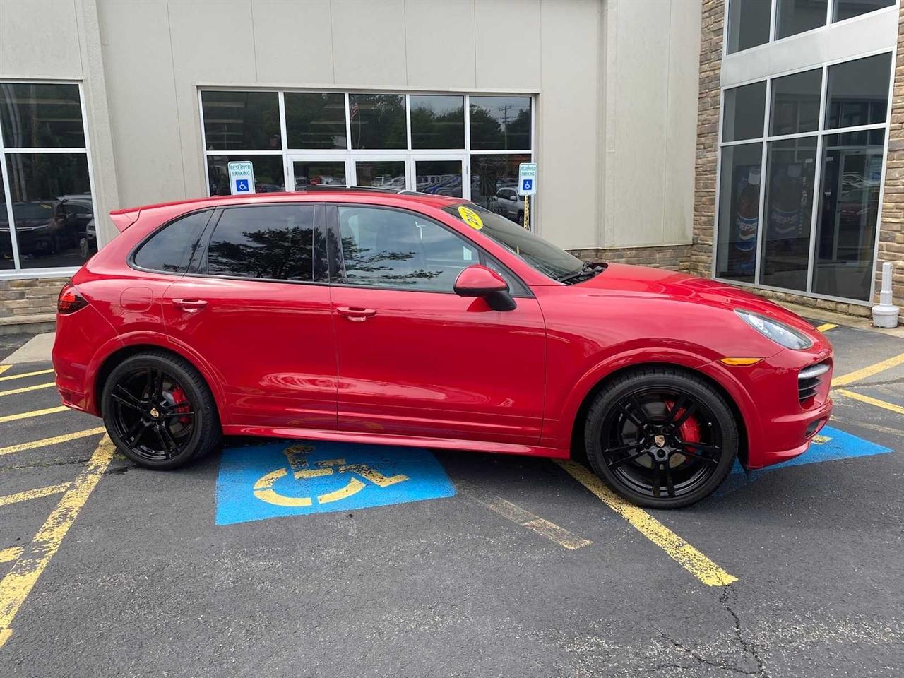 Porsche Cayenne GTS 2013